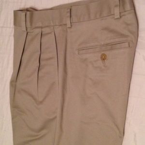 Nordstrom Men's Pleated Khaki Pants  30x32 (new!)